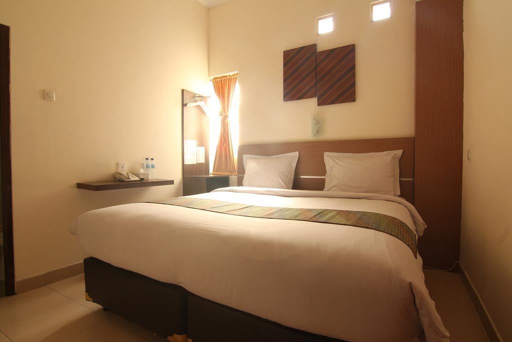 Hotel Pules Yogyakarta Phòng bức ảnh